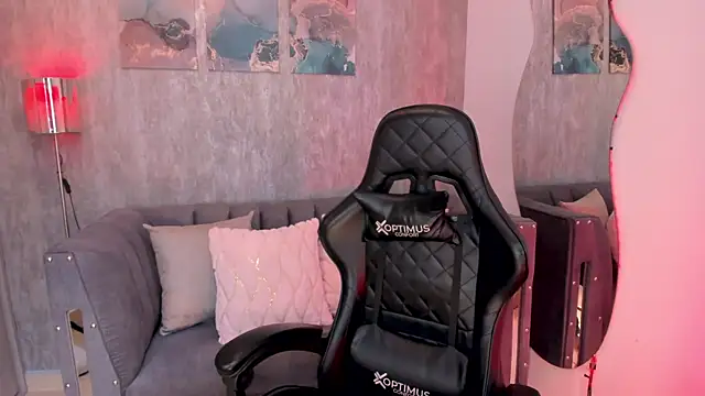 Snapshot of MelanieHudson_ chatting on 13, 12, 2024 MelanieHudson online show from 13, 12, 2024