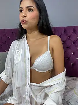 Snapshot of MauraGray chatting on 27, 9, 2025 MauraGray online show from 27, 9, 2025