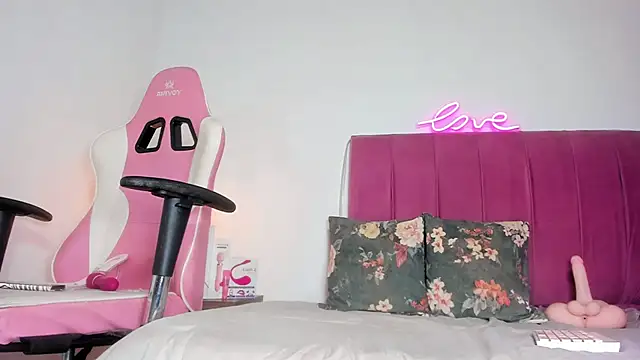 Valentinamolina  online show from 26, 6, 2026