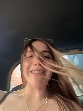 Snapshot of ShelbyHagen chatting on 16, 11, 2025 ShelbyHagen online show from 16, 11, 2025