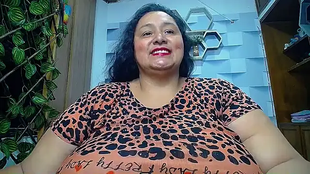 Snapshot of TistMature chatting on 15, 9, 2025 TistMature online show from 15, 9, 2025