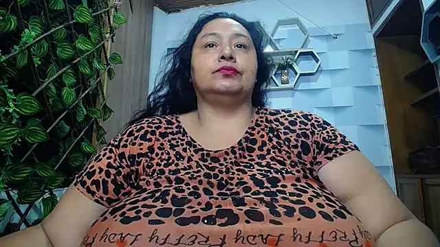 Snapshot of TistMature chatting on 2, 12, 2025 TistMature online show from 2, 12, 2025