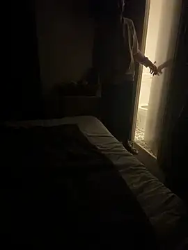 Snapshot of ThatGuyNextDoor1992 chatting on 17, 11, 2025 ThatGuyNextDoor1992 online show from 17, 11, 2025