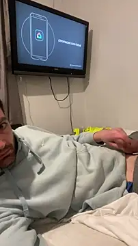 Snapshot of ThatGuyNextDoor1992 chatting on 14, 2, 2026 ThatGuyNextDoor1992 online show from 14, 2, 2026