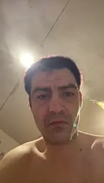 Snapshot of ThatGuyNextDoor1992 chatting on 27, 2, 2026 ThatGuyNextDoor1992 online show from 27, 2, 2026