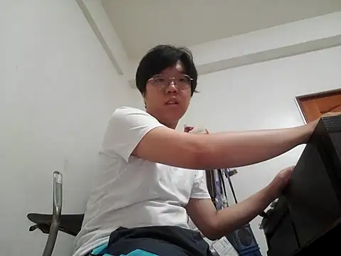 Snapshot of ksshp9502 chatting on 16, 9, 2025 ksshp9502 online show from 16, 9, 2025