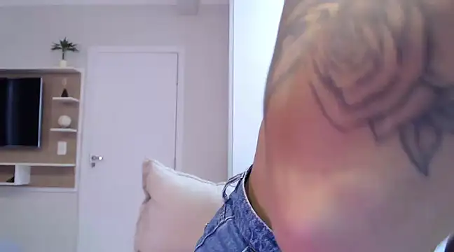 Snapshot of AliceStone19 chatting on 13, 2, 2025 AliceStone19 online show from 13, 2, 2025