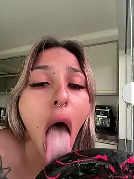 Snapshot of AliceStone19 chatting on 17, 3, 2025 AliceStone19 online show from 17, 3, 2025