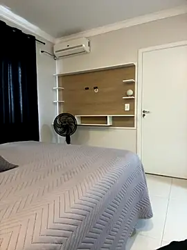 Snapshot of AliceStone19 chatting on 29, 9, 2025 AliceStone19 online show from 29, 9, 2025