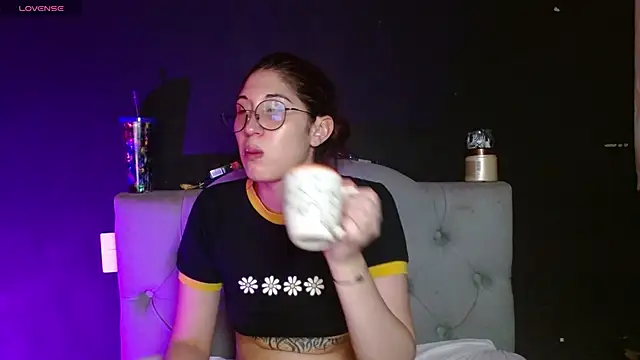 Red-moon1 online show from 23, 4, 2026