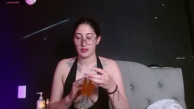 Red-moon1 online show from 20, 6, 2026