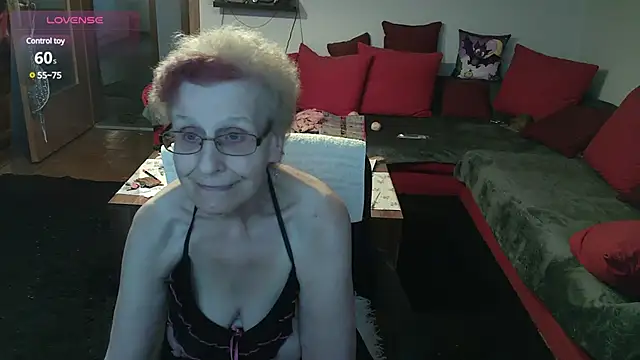 HeisseomaOriginal online show from 15, 1, 2025