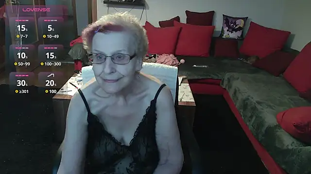 HeisseomaOriginal online show from 17, 1, 2025