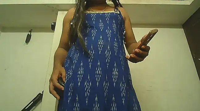 Snapshot of Akhilamolu_the_transsissy chatting on 8, 3, 2025 Akhilamolu the transsissy online show from 8, 3, 2025