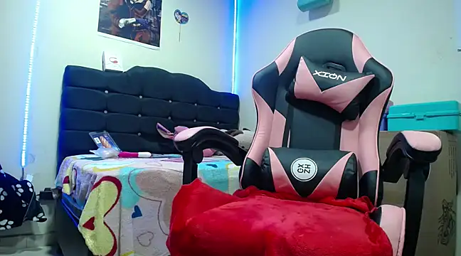 Snapshot of yuliana_19 chatting on 11, 3, 2025 yuliana 19 online show from 11, 3, 2025