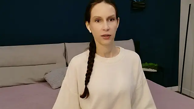 Mila Anders online show from 19, 4, 2026