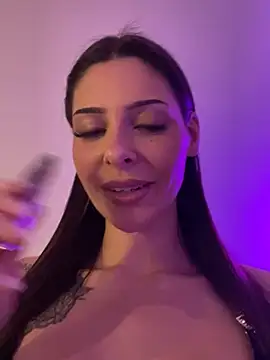 Snapshot of Sassy-Susie chatting on 7, 2, 2025 Sassy-Susie online show from 7, 2, 2025