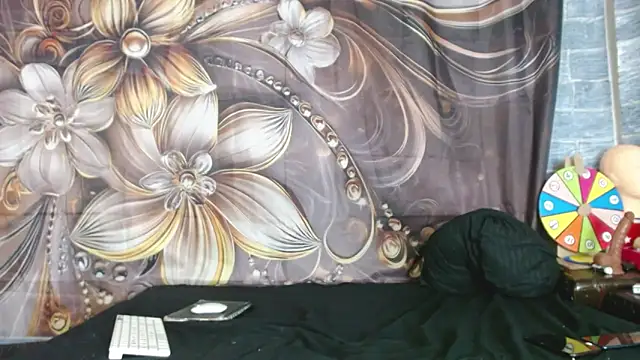 Snapshot of sweet_Allys chatting on 21, 12, 2025 sweet Allys online show from 21, 12, 2025