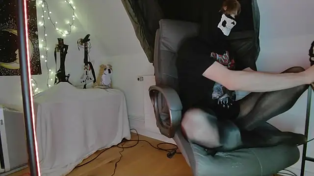 Snapshot of Nyl0nnickb0y chatting on 2, 6, 2026 Nyl0nnickb0y online show from 2, 6, 2026
