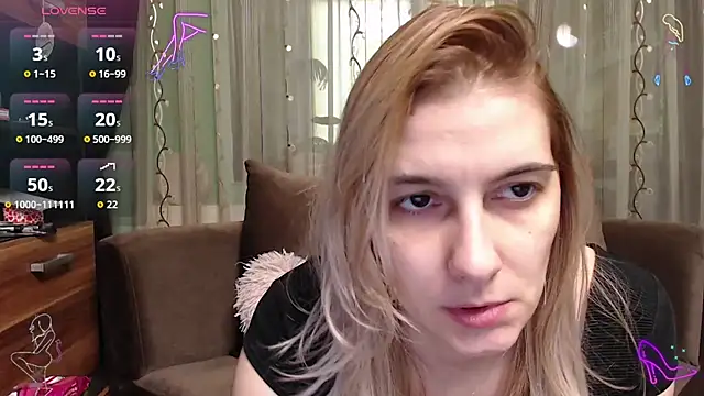 Snapshot of lovingfeetheels chatting on 24, 11, 2025 lovingfeetheels online show from 24, 11, 2025