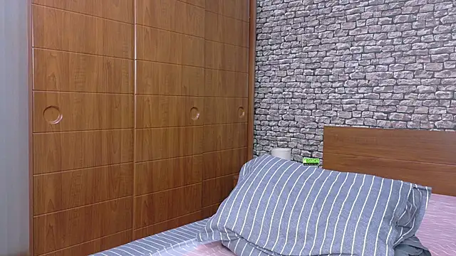 Snapshot of CuteBlondeMe chatting on 2, 11, 2025 CuteBlondeMe online show from 2, 11, 2025