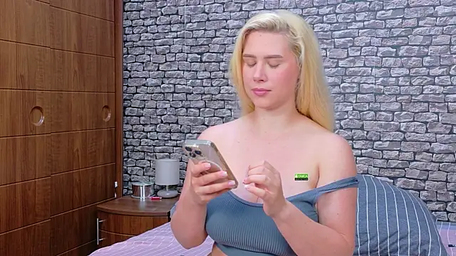 CuteBlondeMe online show from 6, 7, 2026