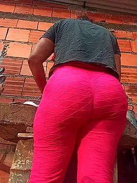 Snapshot of ValeriaSantos- chatting on 20, 2, 2025 ValeriaSantos- online show from 20, 2, 2025