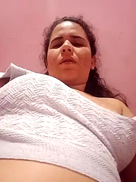 Snapshot of ValeriaSantos- chatting on 11, 3, 2025 ValeriaSantos- online show from 11, 3, 2025