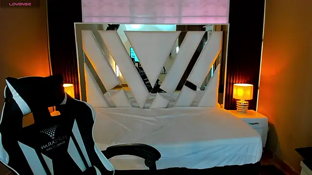 Linda4Petite online show from 5, 10, 2025