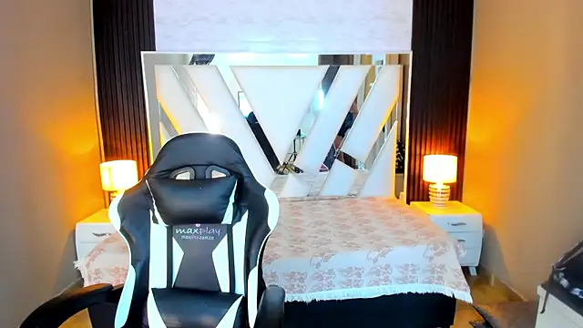 Linda4Petite online show from 20, 10, 2025