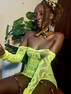 Snapshot of lynnkatrina chatting on 13, 9, 2025 lynnkatrina online show from 13, 9, 2025