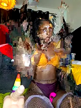 Snapshot of lynnkatrina chatting on 4, 12, 2025 lynnkatrina online show from 4, 12, 2025