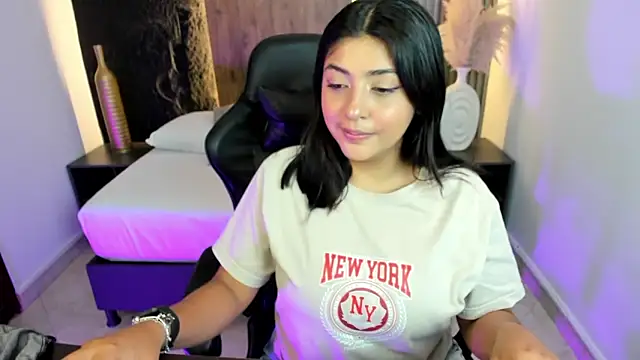 Snapshot of abby_miller26 chatting on 25, 1, 2025 abby miller26 online show from 25, 1, 2025