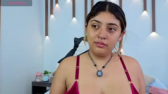 Snapshot of abby_miller26 chatting on 5, 12, 2025 abby miller26 online show from 5, 12, 2025