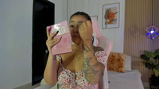 CameronCollins  online show from 3, 12, 2025