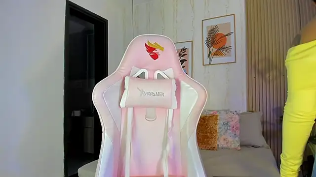 CameronCollins  online show from 16, 12, 2025