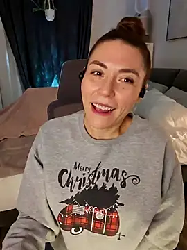 Snapshot of Ellie-L-Elizabeth chatting on 16, 12, 2024 Ellie-L-Elizabeth online show from 16, 12, 2024