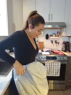 Snapshot of Ellie-L-Elizabeth chatting on 23, 1, 2025 Ellie-L-Elizabeth online show from 23, 1, 2025