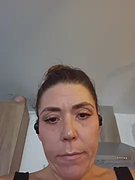 Snapshot of Ellie-L-Elizabeth chatting on 17, 10, 2025 Ellie-L-Elizabeth online show from 17, 10, 2025