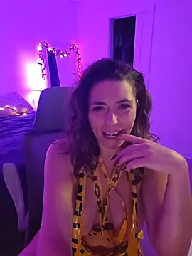 Snapshot of Ellie-L-Elizabeth chatting on 18, 10, 2025 Ellie-L-Elizabeth online show from 18, 10, 2025