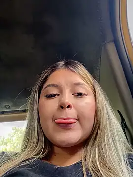 lunablossom  online show from 1, 10, 2025