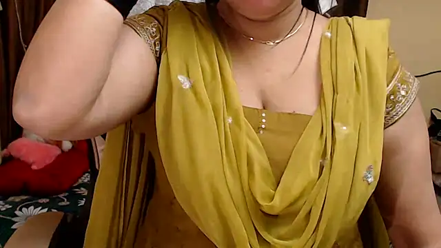 Snapshot of Naughty_Kashish chatting on 17, 12, 2025 Naughty Kashish online show from 17, 12, 2025