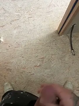 Snapshot of RenaudS-02 chatting on 12, 11, 2025 RenaudS-02 online show from 12, 11, 2025