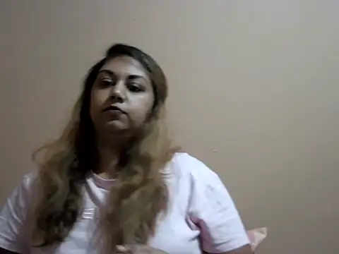 bellachow10 online show from 8, 11, 2025