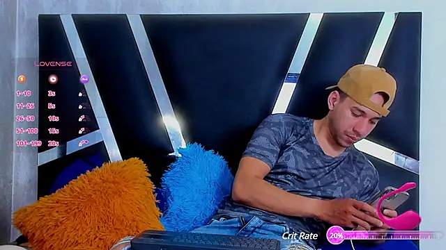 Snapshot of petter_coleman_ chatting on 7, 1, 2025 petter coleman online show from 7, 1, 2025