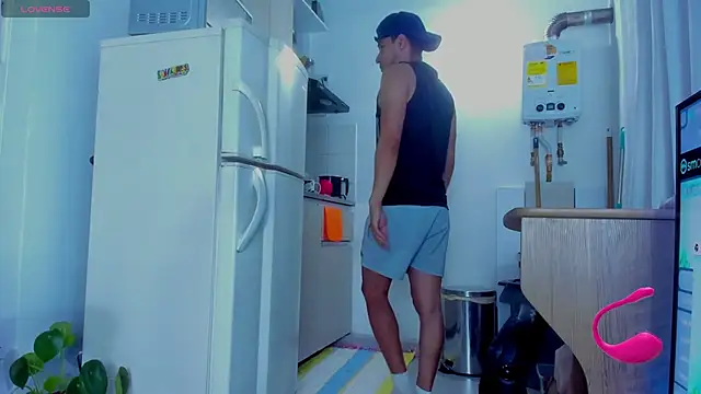 Snapshot of petter_coleman_ chatting on 6, 3, 2025 petter coleman online show from 6, 3, 2025