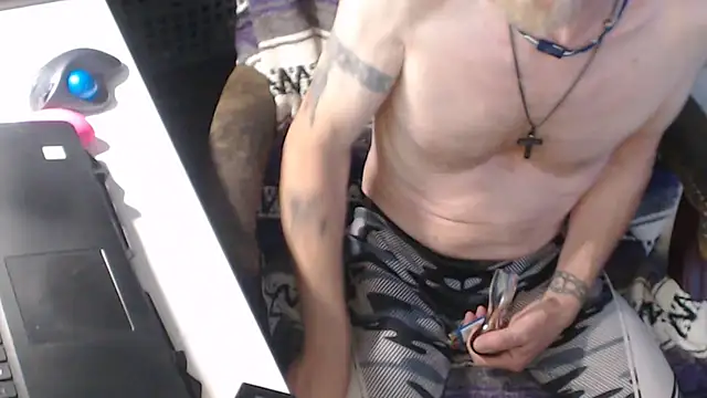 QueenDenizeAndTheCaptain online show from 11, 9, 2025