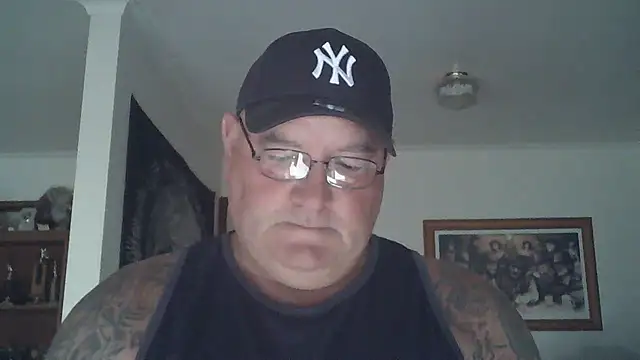 Snapshot of HOTANAL chatting on 3, 3, 2025 HOTANAL online show from 3, 3, 2025