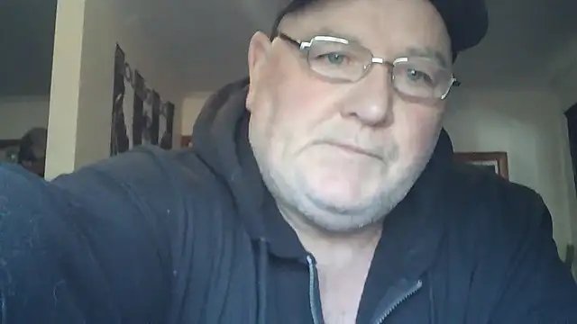 Snapshot of HOTANAL chatting on 10, 10, 2025 HOTANAL online show from 10, 10, 2025