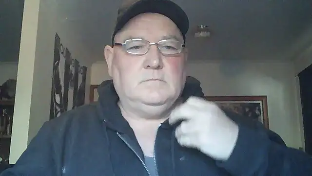 Snapshot of HOTANAL chatting on 12, 10, 2025 HOTANAL online show from 12, 10, 2025